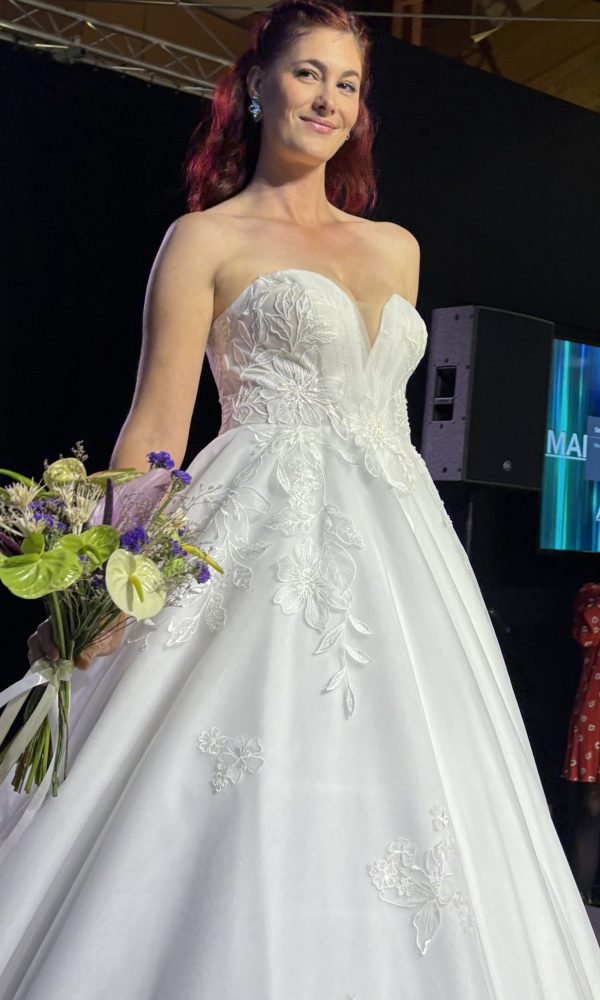Robe bustier en tulle