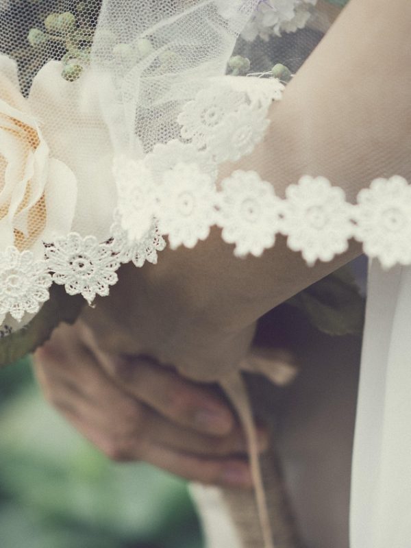 wedding, bride, veil, wedding veil, flowers, bridal bouquet, love, romantic, marriage, flower background, beautiful flowers, flower wallpaper, nature, romance, bridal