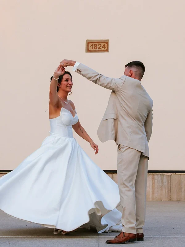 Robe de mariée en mikado